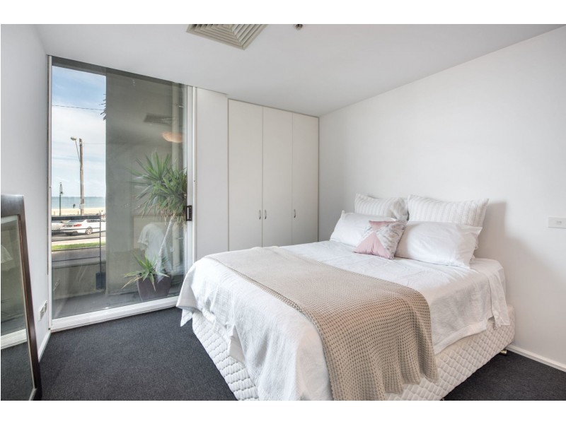 103/62 Beach Street, Port Melbourne VIC 3207
