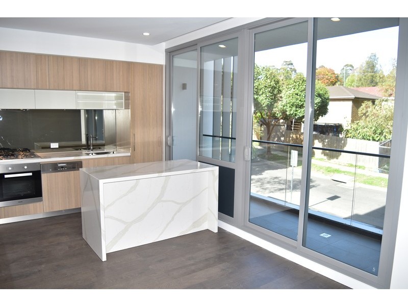 1/5 Grosvenor street, Doncaster VIC 3108