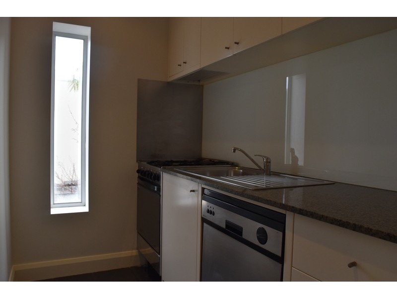 3/2  Bluff Avenue, Elwood VIC 3184