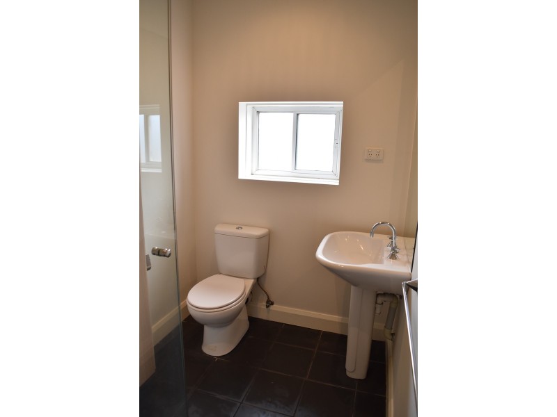 3/2  Bluff Avenue, Elwood VIC 3184