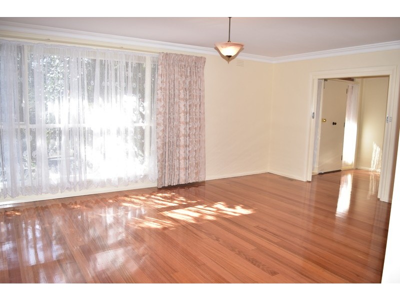 8 Munro Street, Mitcham VIC 3132