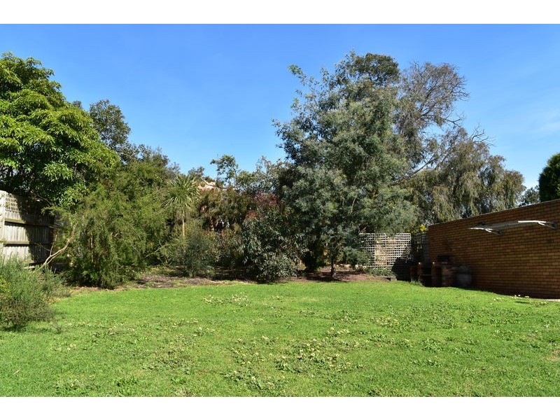 8 Munro Street, Mitcham VIC 3132