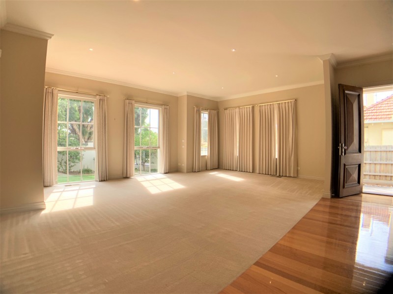 1/4 Halley Avenue, Camberwell VIC 3124