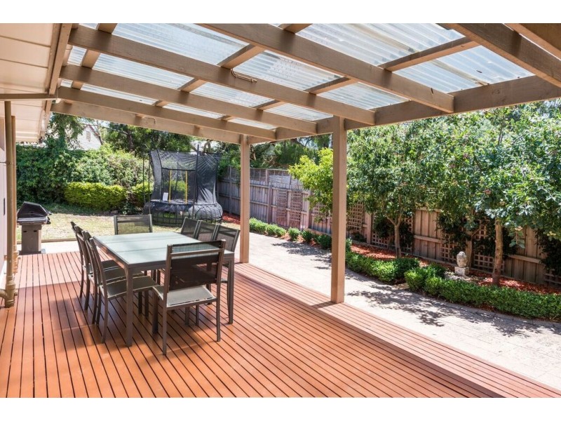 11 Palmerston Avenue, Templestowe Lower VIC 3107