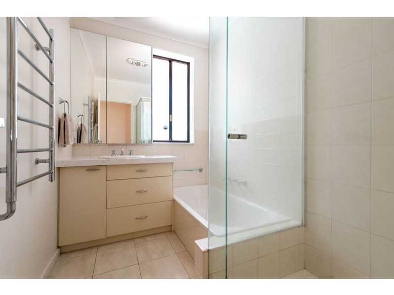 11 Palmerston Avenue, Templestowe Lower VIC 3107