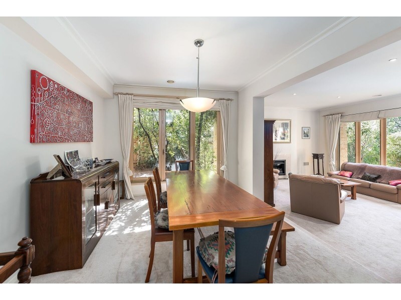 922 High Street Road, Glen Waverley VIC 3150