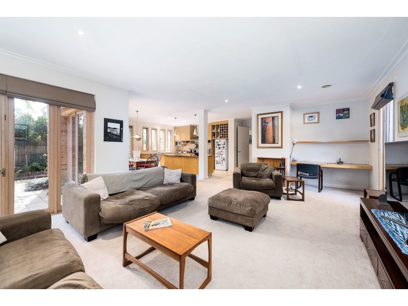 922 High Street Road, Glen Waverley VIC 3150