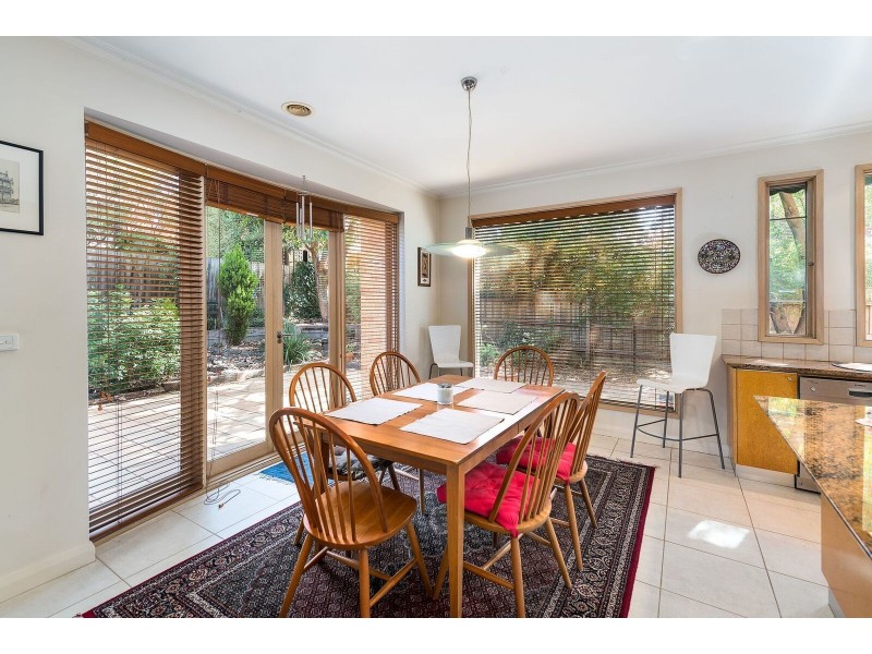 922 High Street Road, Glen Waverley VIC 3150