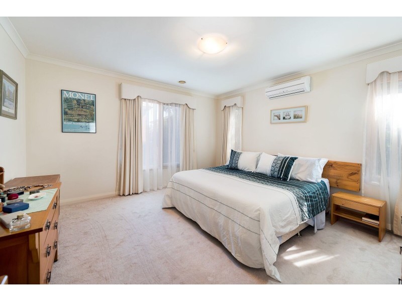 922 High Street Road, Glen Waverley VIC 3150