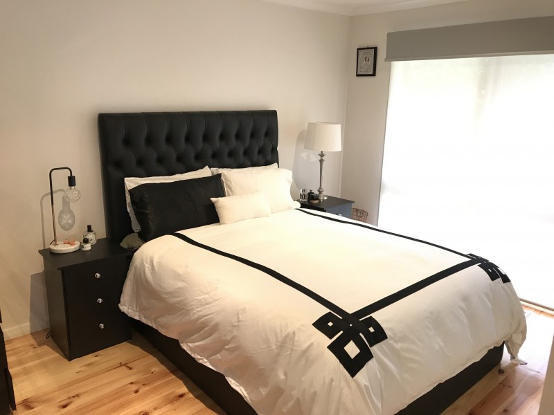 10 Harvey Place, Endeavour Hills VIC 3802