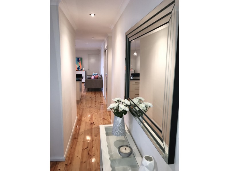 10 Harvey Place, Endeavour Hills VIC 3802