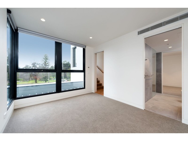 1C Mangarra Road, Canterbury VIC 3126