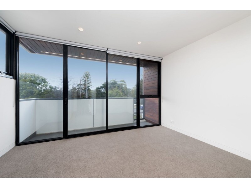 1C Mangarra Road, Canterbury VIC 3126