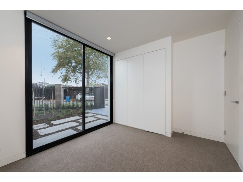 1C Mangarra Road, Canterbury VIC 3126