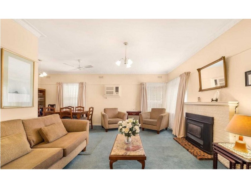 18 Ayr Street, Blackburn South VIC 3130