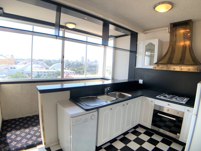 6F/12 Marine Parade, St Kilda VIC 3182