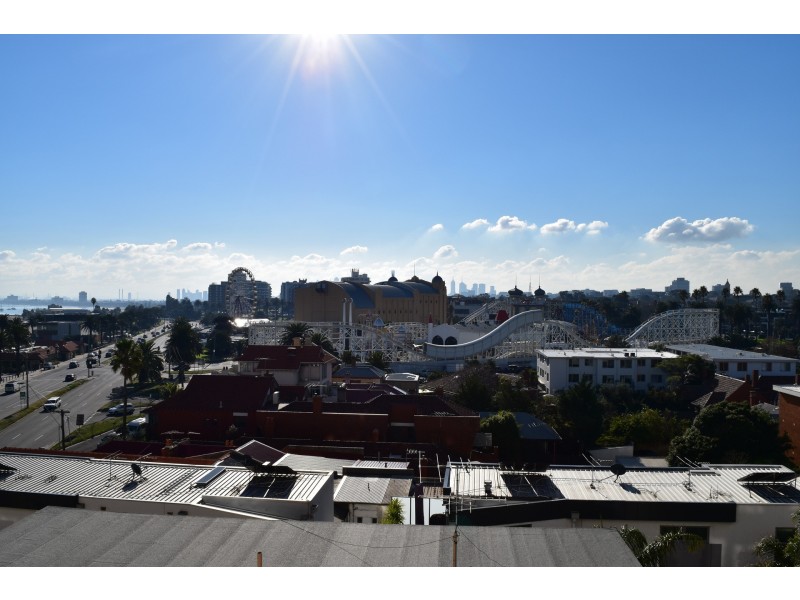 6F/12 Marine Parade, St Kilda VIC 3182
