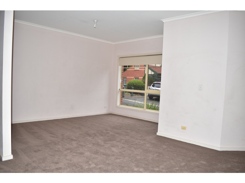 1 Scarborough Square, Mont Albert North VIC 3129