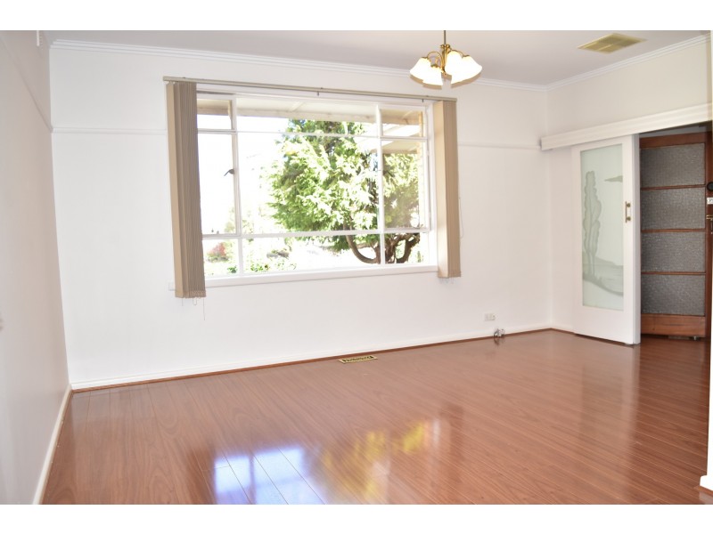 8 Fletcher Parade, Burwood VIC 3125