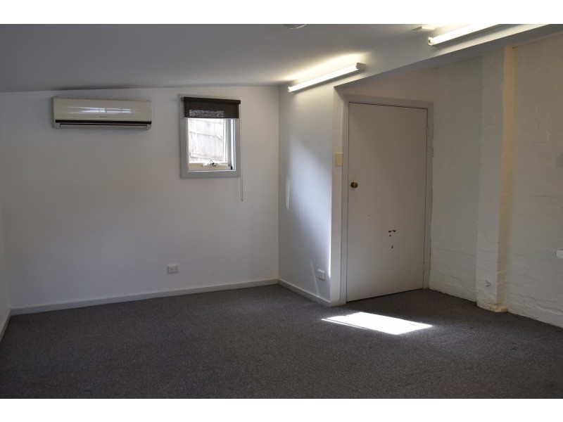 8 Fletcher Parade, Burwood VIC 3125