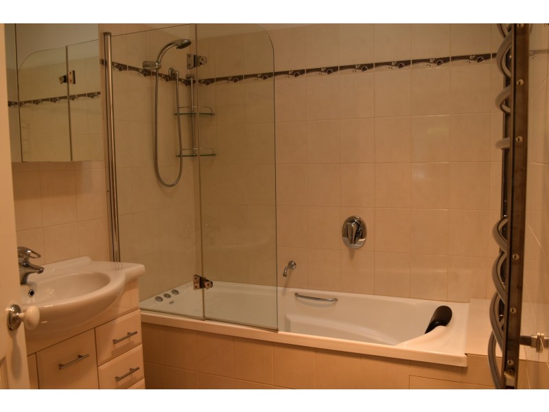 8 Fletcher Parade, Burwood VIC 3125