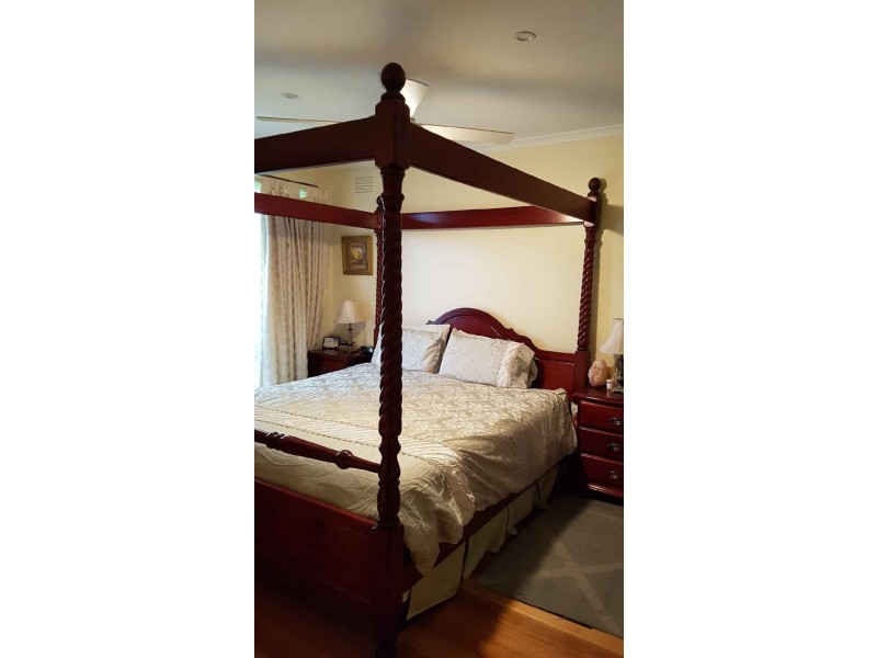 18 Vista Court, Box Hill North VIC 3129