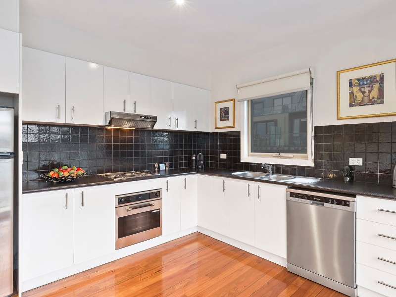 1/17 Martin Street, St Kilda VIC 3182