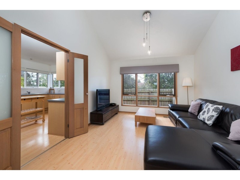 2/5 Musk Street, Blackburn VIC 3130