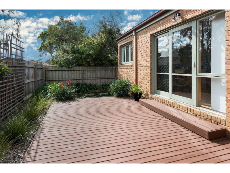 2/5 Musk Street, Blackburn VIC 3130