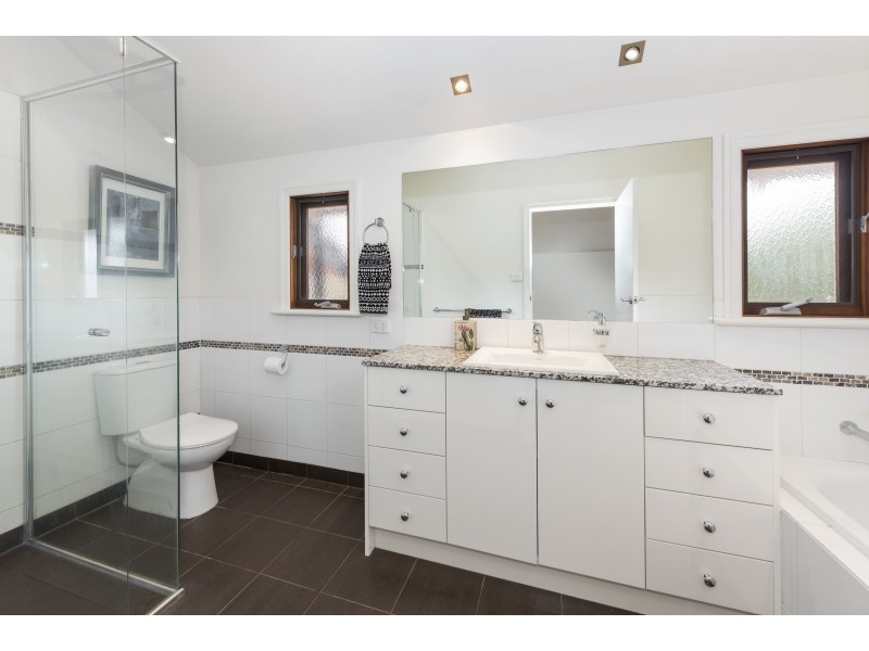 4 Quat Quatta Avenue, Ripponlea VIC 3185