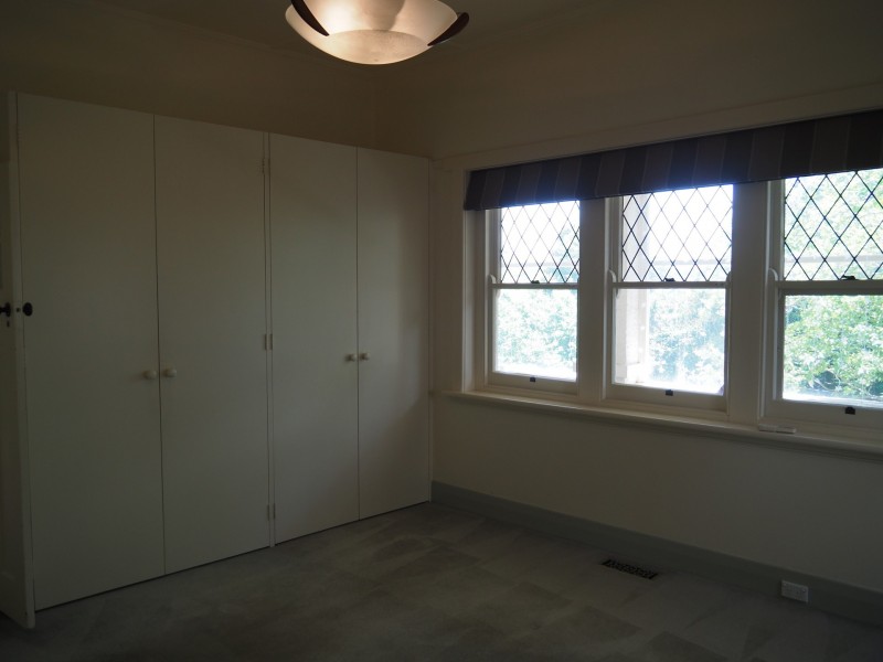 8 Rosedale Road, Glen Iris VIC 3146