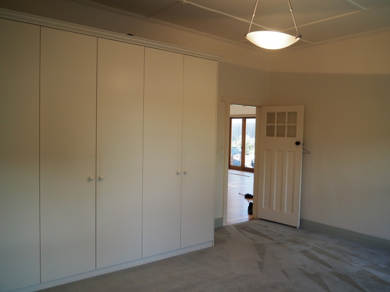 8 Rosedale Road, Glen Iris VIC 3146