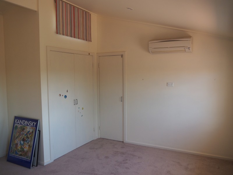 8 Rosedale Road, Glen Iris VIC 3146