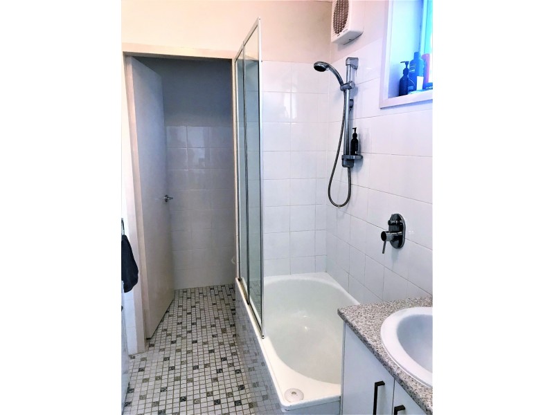 2/15 McCracken Avenue, Northcote VIC 3070