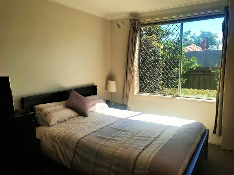 2/15 McCracken Avenue, Northcote VIC 3070