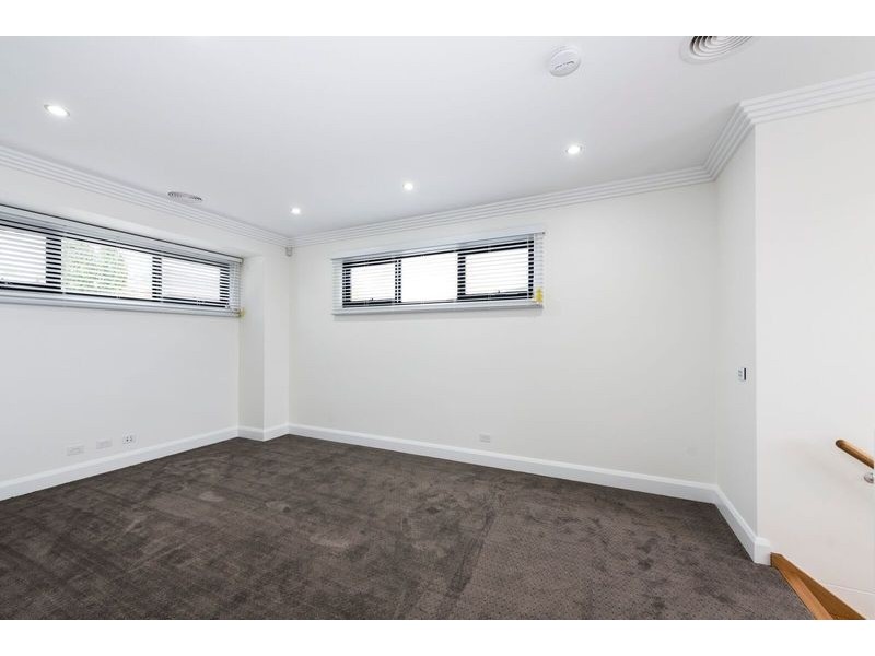 2/7 Burroughs Road, Balwyn VIC 3103