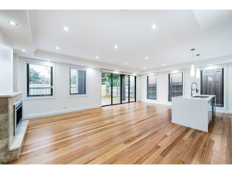 4/7 Burroughs Road, Balwyn VIC 3103