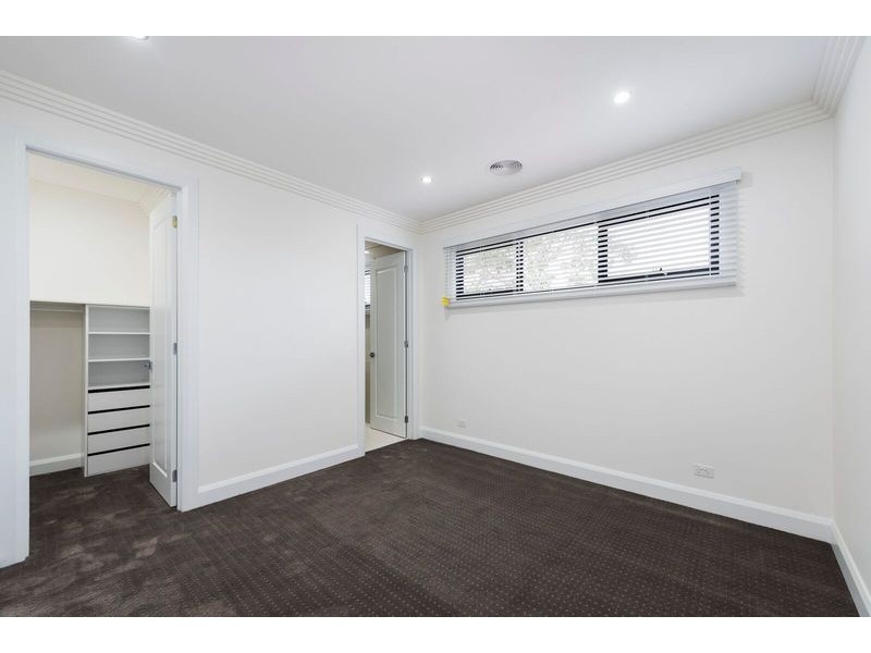 4/7 Burroughs Road, Balwyn VIC 3103