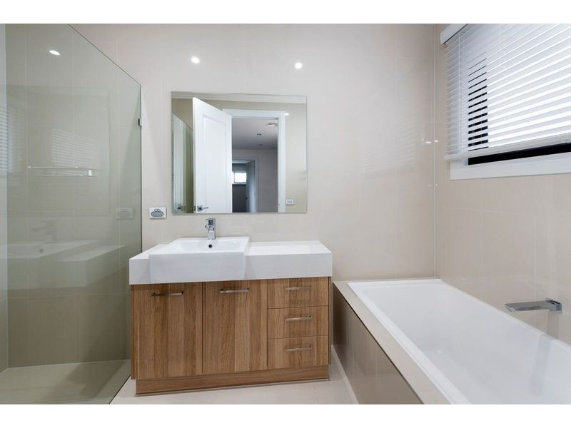 4/7 Burroughs Road, Balwyn VIC 3103