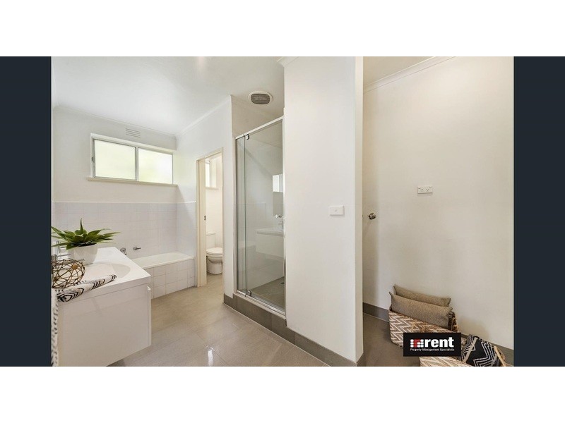 2/29 Barrington Avenue, Kew VIC 3101