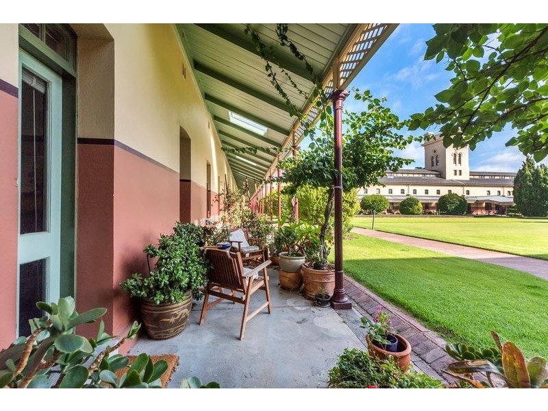 92 Wiltshire Drive, Kew VIC 3101