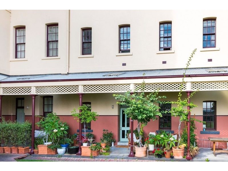 92 Wiltshire Drive, Kew VIC 3101