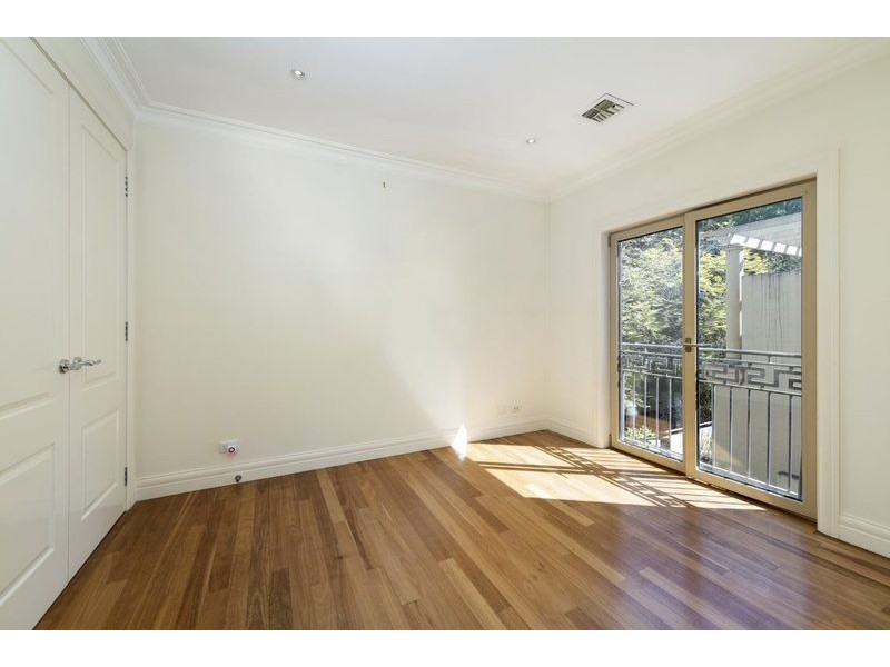 33A Turnbull Avenue, Toorak VIC 3142