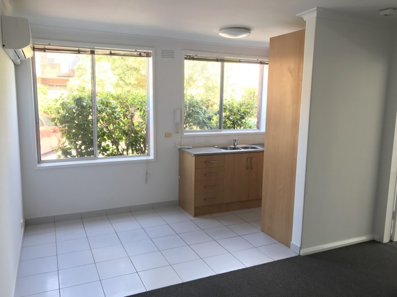 1/15 McCracken Avenue, Northcote VIC 3070