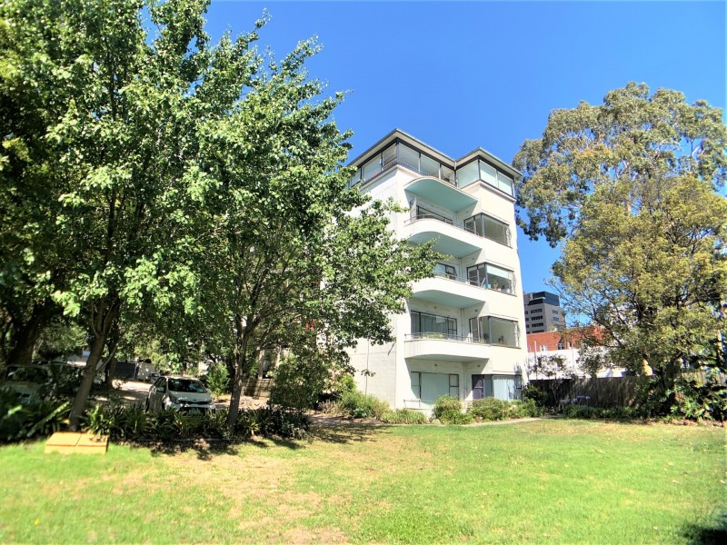 19A/30 Queens Road, Melbourne VIC 3004