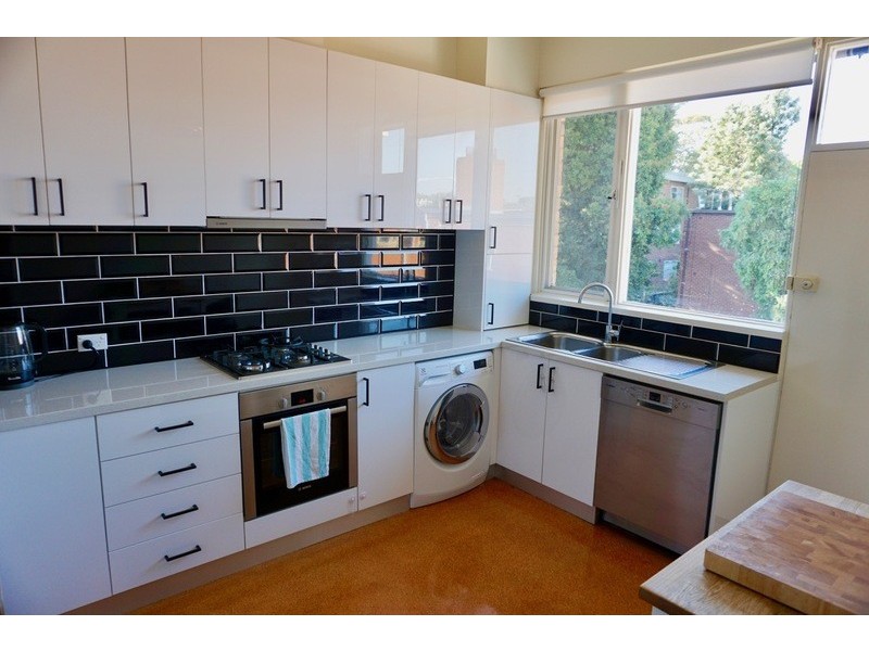 12/323 Orrong Road, St Kilda East VIC 3183