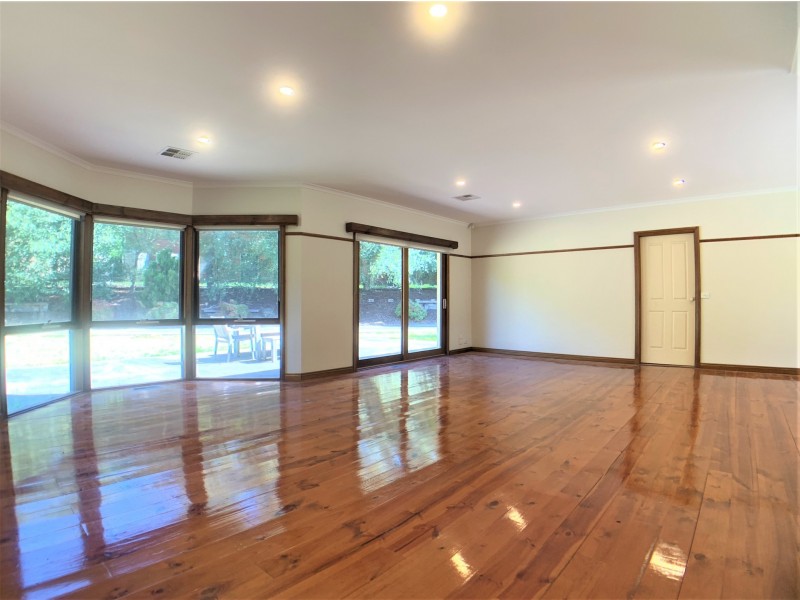 16 St Muir Drive, Warrandyte VIC 3113