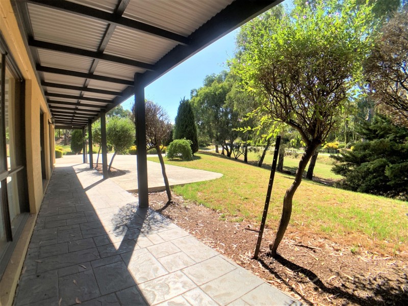 16 St Muir Drive, Warrandyte VIC 3113