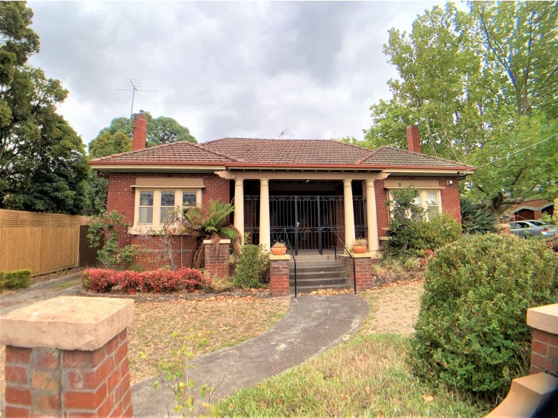 15 Fernhurst Grove, Kew VIC 3101