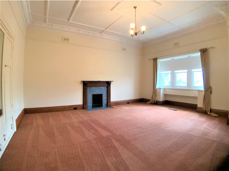 15 Fernhurst Grove, Kew VIC 3101